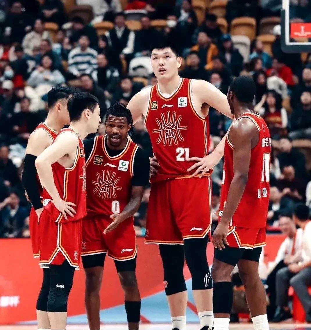 德国杯今晚走向成谜，广州队手感冰凉，球迷炸锅，医务组通报恢复