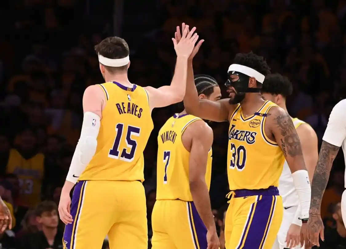 今夜体能课后，洛杉矶湖人门线救险备战欧联，管理层满意，阵容厚度经受考验-九游体育入口