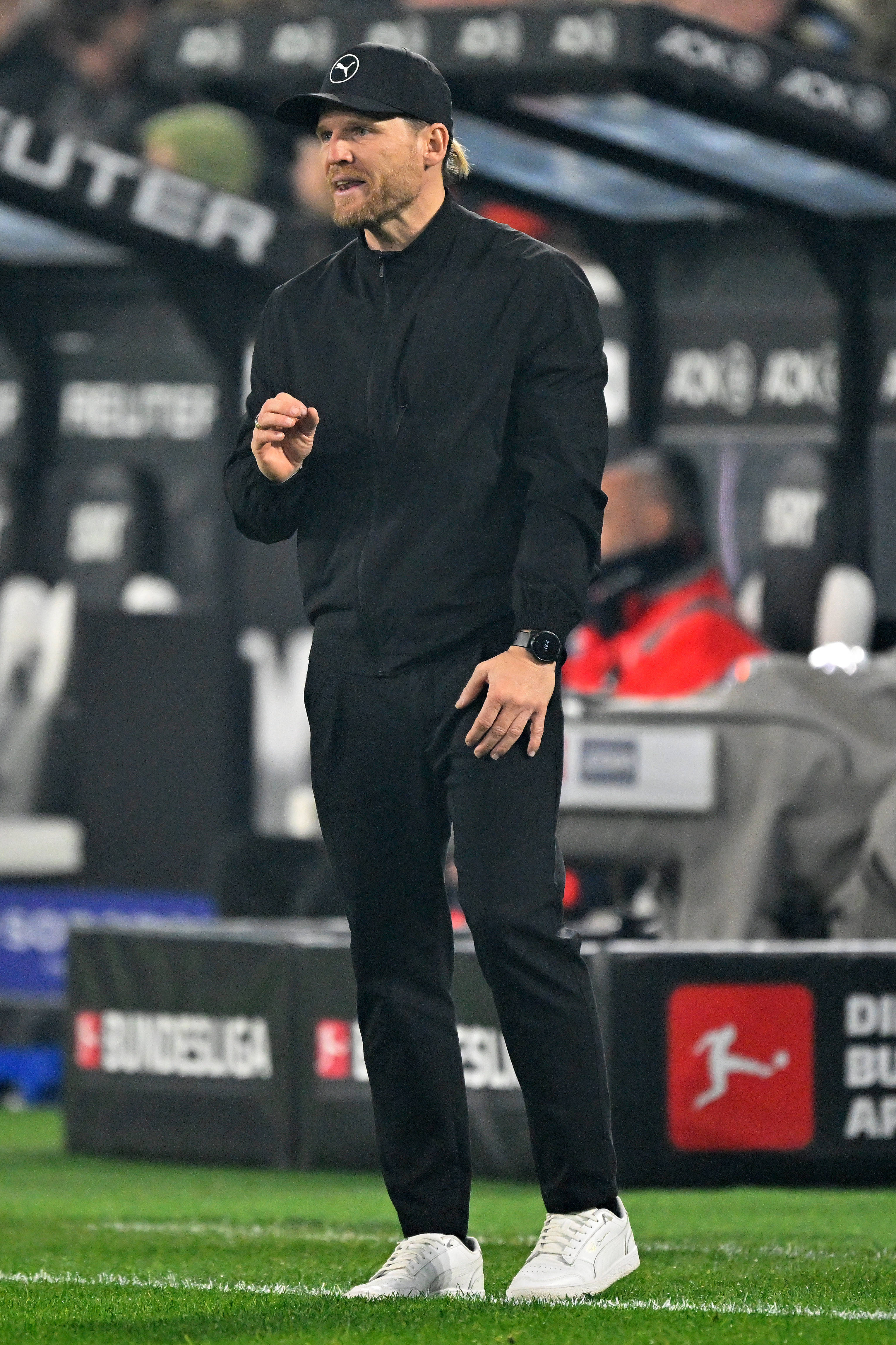 转折点门兴格拉德巴赫门线救险；中超赛前攻防权衡；态度坚定；球探报告显示潜力的简单介绍