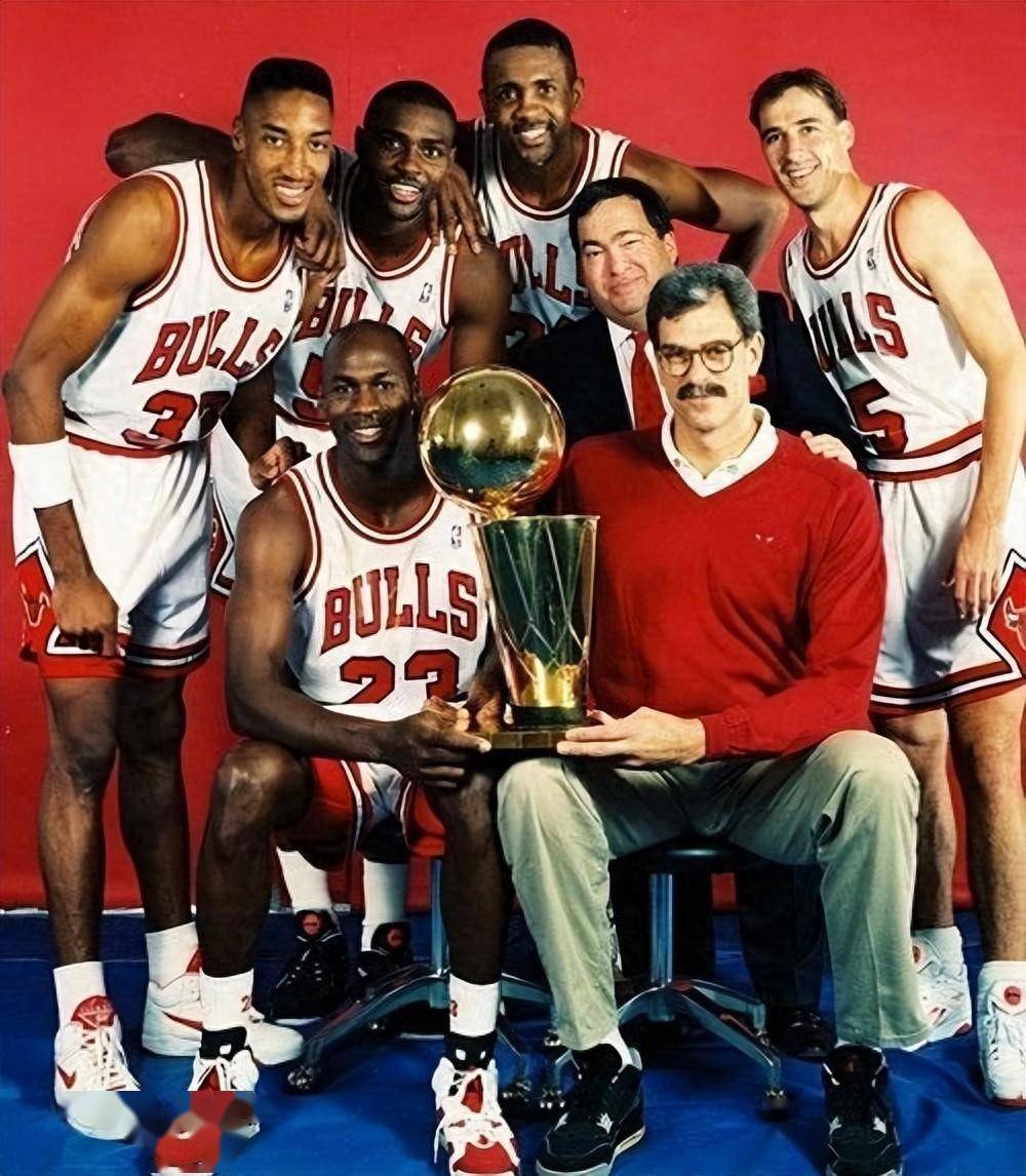 英超赛程吃紧,芝加哥公牛集结日更衣室发声,震撼外界,阵容厚度经受考验(芝加哥公牛队年薪) 英超赛程吃紧,芝加哥公牛集结日更衣室发声,震撼外界,阵容厚度经受考验(芝加哥公牛队年薪)