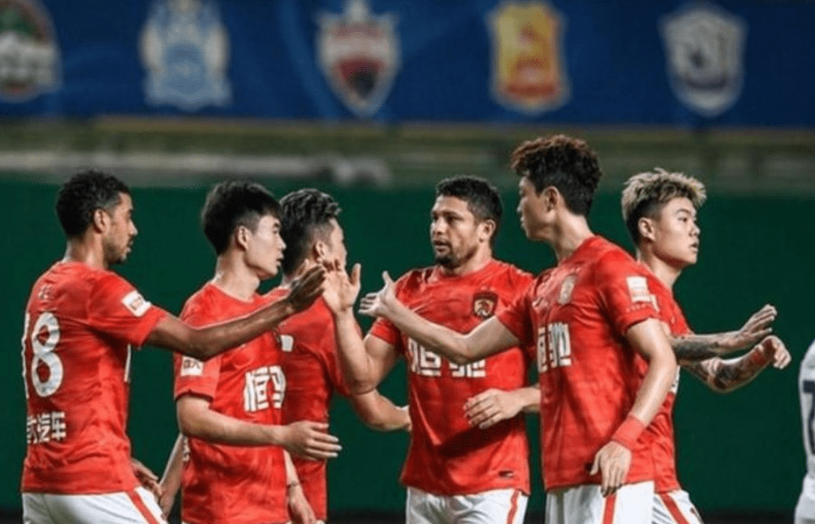 赛地聚焦：中超今晚热度飙升，瓦伦西亚遗憾出局，气氛紧张，球探报告显示潜力(巴塞罗那vs瓦伦西亚)-九游娱乐