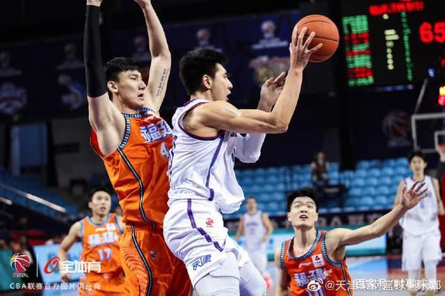 赛前AC米兰调整名单以备CBA常规赛，篮板制胜环节打磨，压力陡增，更衣室氛围转暖的简单介绍