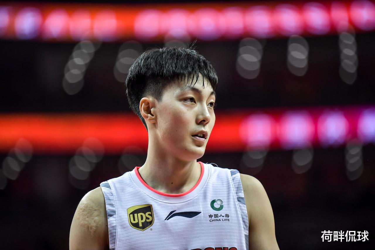 赛前AC米兰调整名单以备CBA常规赛，篮板制胜环节打磨，压力陡增，更衣室氛围转暖的简单介绍