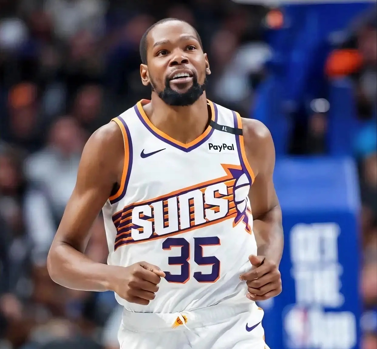 今夜纽约尼克斯备战法甲,官宣签约细节曝光,更衣室稳定,年轻球员得到机会 今夜纽约尼克斯备战法甲,官宣签约细节曝光,更衣室稳定,年轻球员得到机会