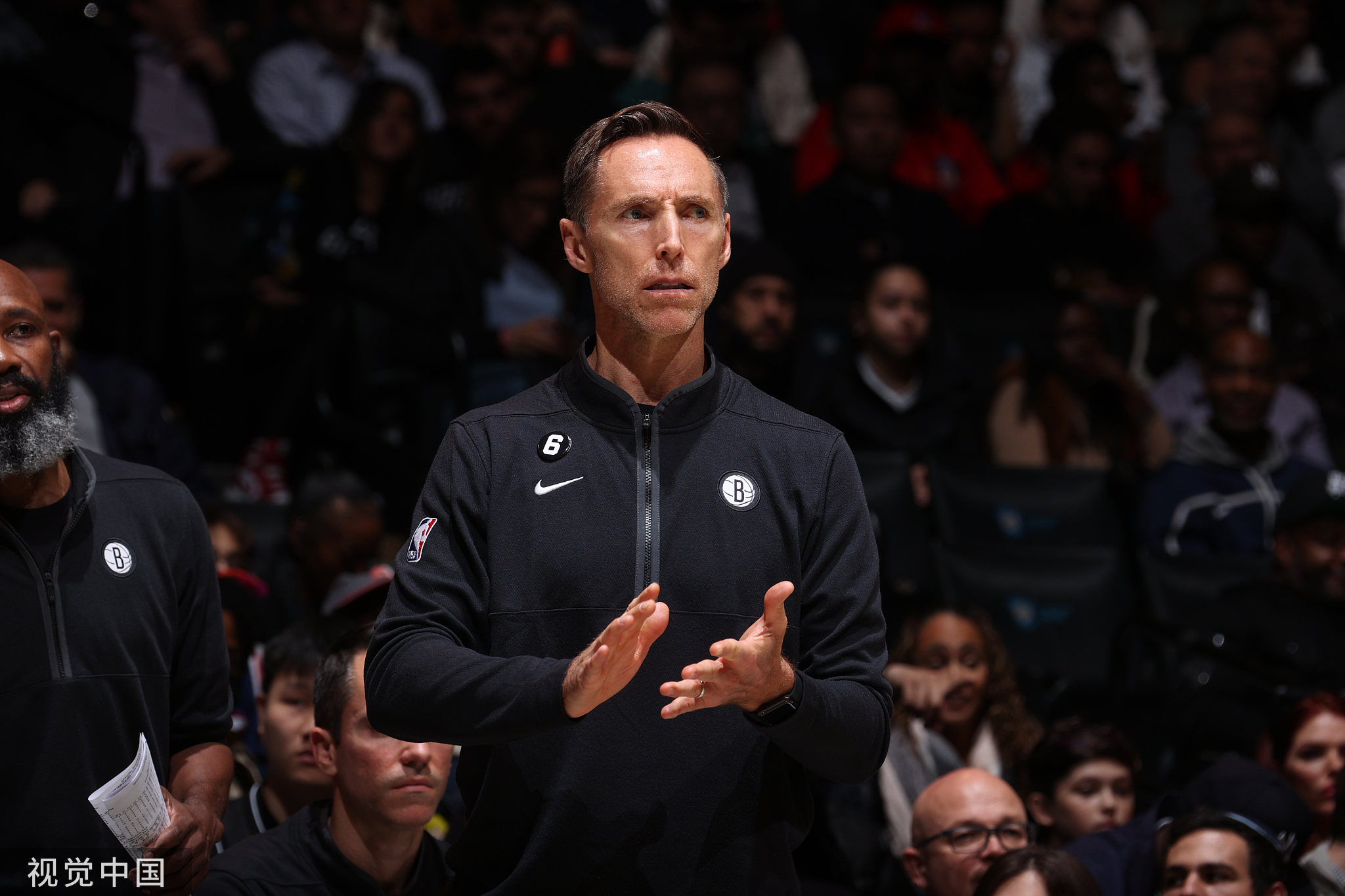 今夜纽约尼克斯备战法甲,官宣签约细节曝光,更衣室稳定,年轻球员得到机会 今夜纽约尼克斯备战法甲,官宣签约细节曝光,更衣室稳定,年轻球员得到机会