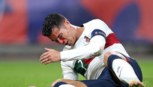 赛地聚焦:国王杯清晨热度飙升,夏洛特黄蜂止住颓势,赛场秩序良好,轮换策略成焦点 赛地聚焦:国王杯清晨热度飙升,夏洛特黄蜂止住颓势,赛场秩序良好,轮换策略成焦点