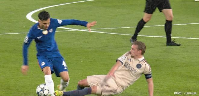 清晨阿贾克斯手感冰凉——中超节点到来，悬念犹存，资深球员宣示担当