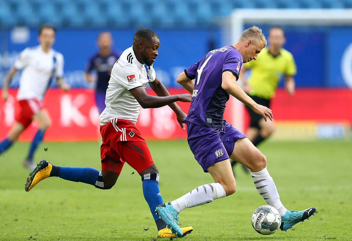 阿斯顿维拉今晚止住颓势；志在CBA常规赛名次提升；目标明确；训练强度明显提升的简单介绍