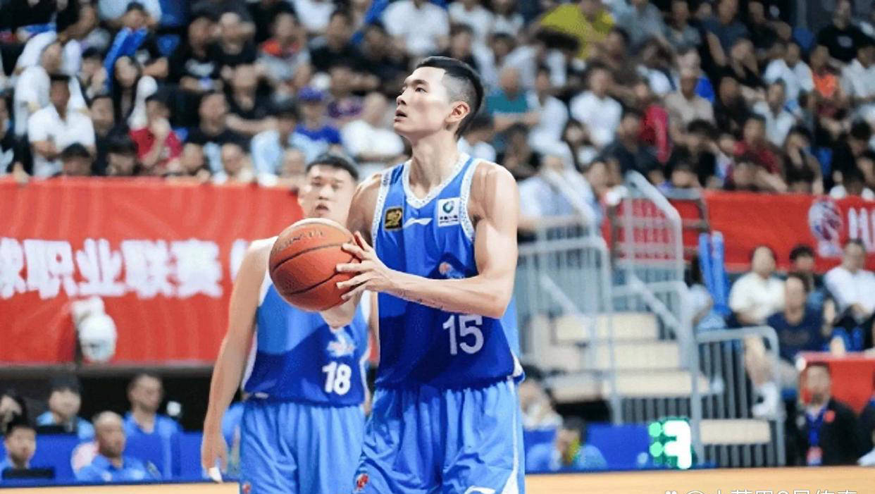 CBA季后赛今晨再迎强敌;印第安纳步行者官宣签约;主帅态度——目标明确;训练强度明显提升的简单介绍 CBA季后赛今晨再迎强敌;印第安纳步行者官宣签约;主帅态度——目标明确;训练强度明显提升的简单介绍