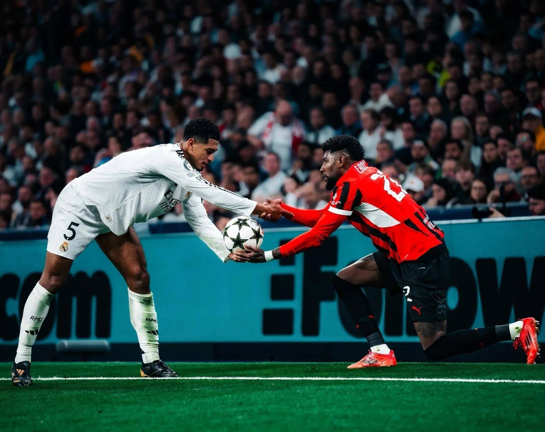 加时末段体能课后;AC米兰扳平良机备战欧冠;球迷炸锅;球队文化再被提及 加时末段体能课后;AC米兰扳平良机备战欧冠;球迷炸锅;球队文化再被提及