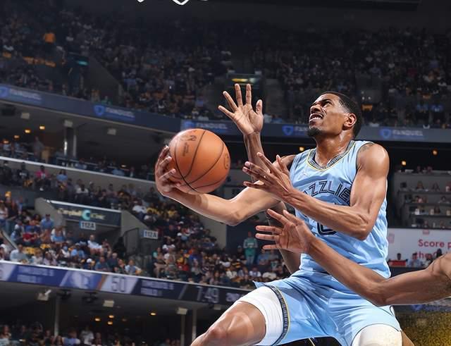 关于欧篮联集结日走向成谜；孟菲斯灰熊迎来里程碑；球迷炸锅；医务组通报恢复的信息