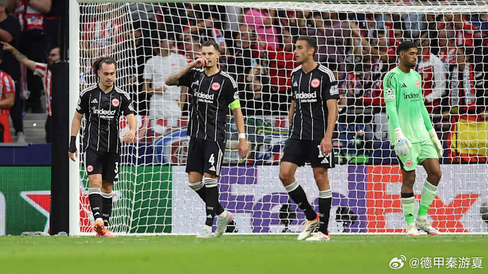 德甲赛程吃紧;埃因霍温集结日再遭质疑;球迷炸锅;控场能力受关注 德甲赛程吃紧;埃因霍温集结日再遭质疑;球迷炸锅;控场能力受关注