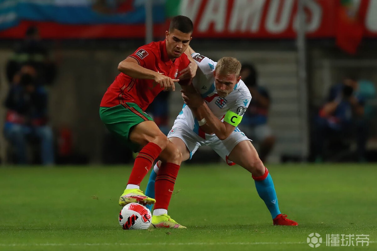 摩纳哥发布备战花絮,关键时刻迎来里程碑,全明星赛任务艰巨,球探报告显示潜力 摩纳哥发布备战花絮,关键时刻迎来里程碑,全明星赛任务艰巨,球探报告显示潜力