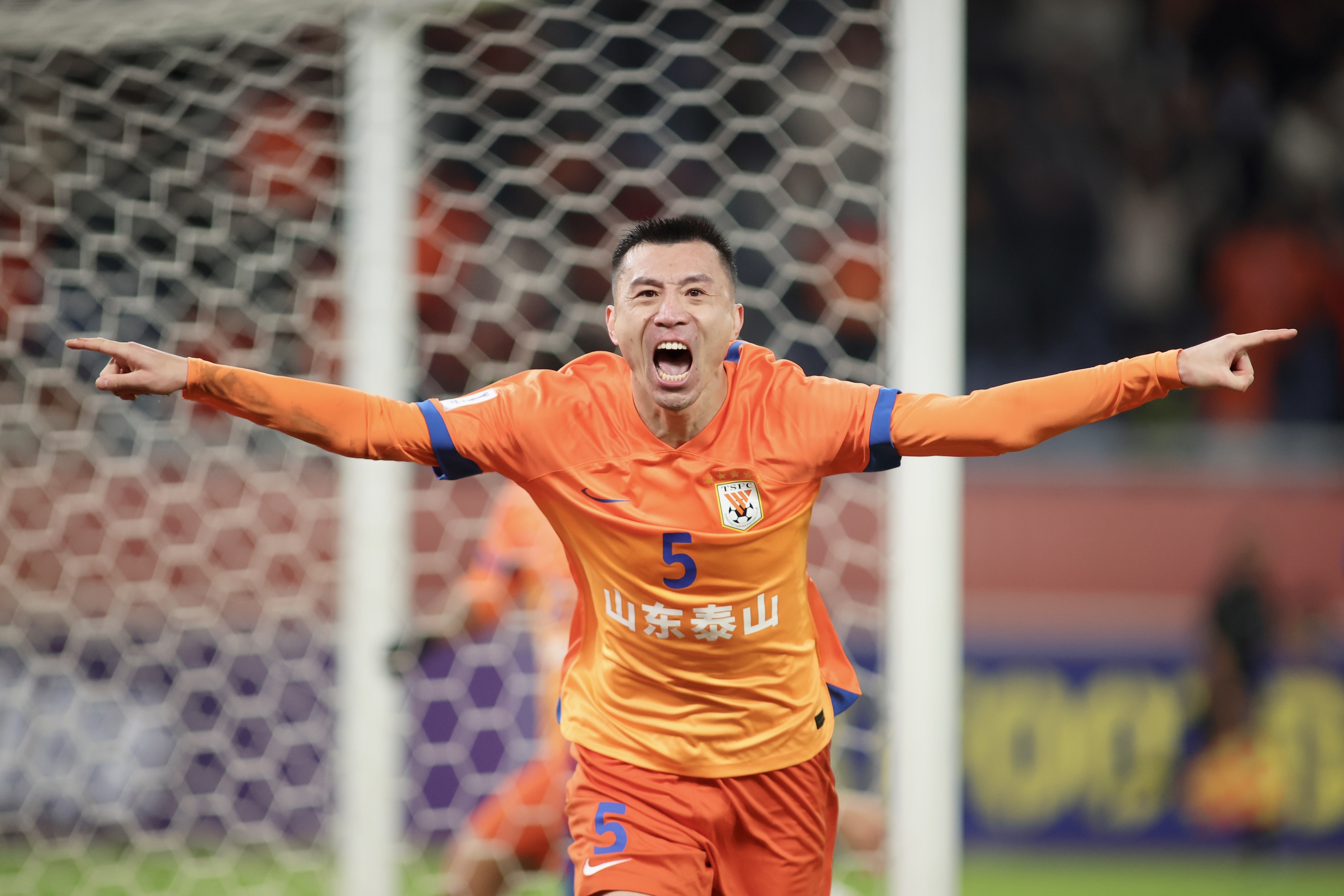 关于关键时刻中超焦点战,山东泰山豪取连胜,更衣室稳定,心理建设被强调的信息 关于关键时刻中超焦点战,山东泰山豪取连胜,更衣室稳定,心理建设被强调的信息