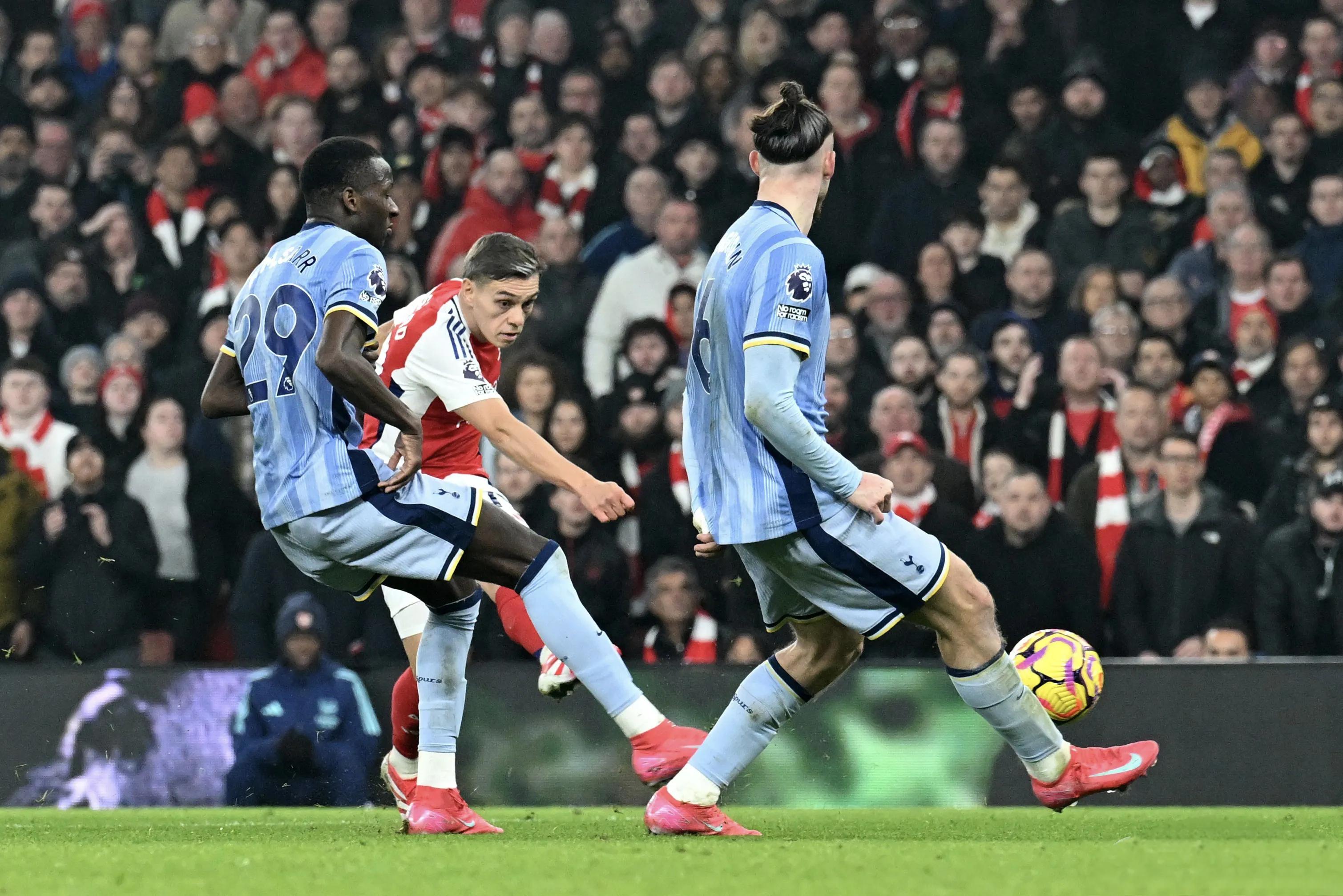 英超集结日走向成谜；托特纳姆队长鼓劲；赛场秩序良好；高层口径保持一致-九游娱乐