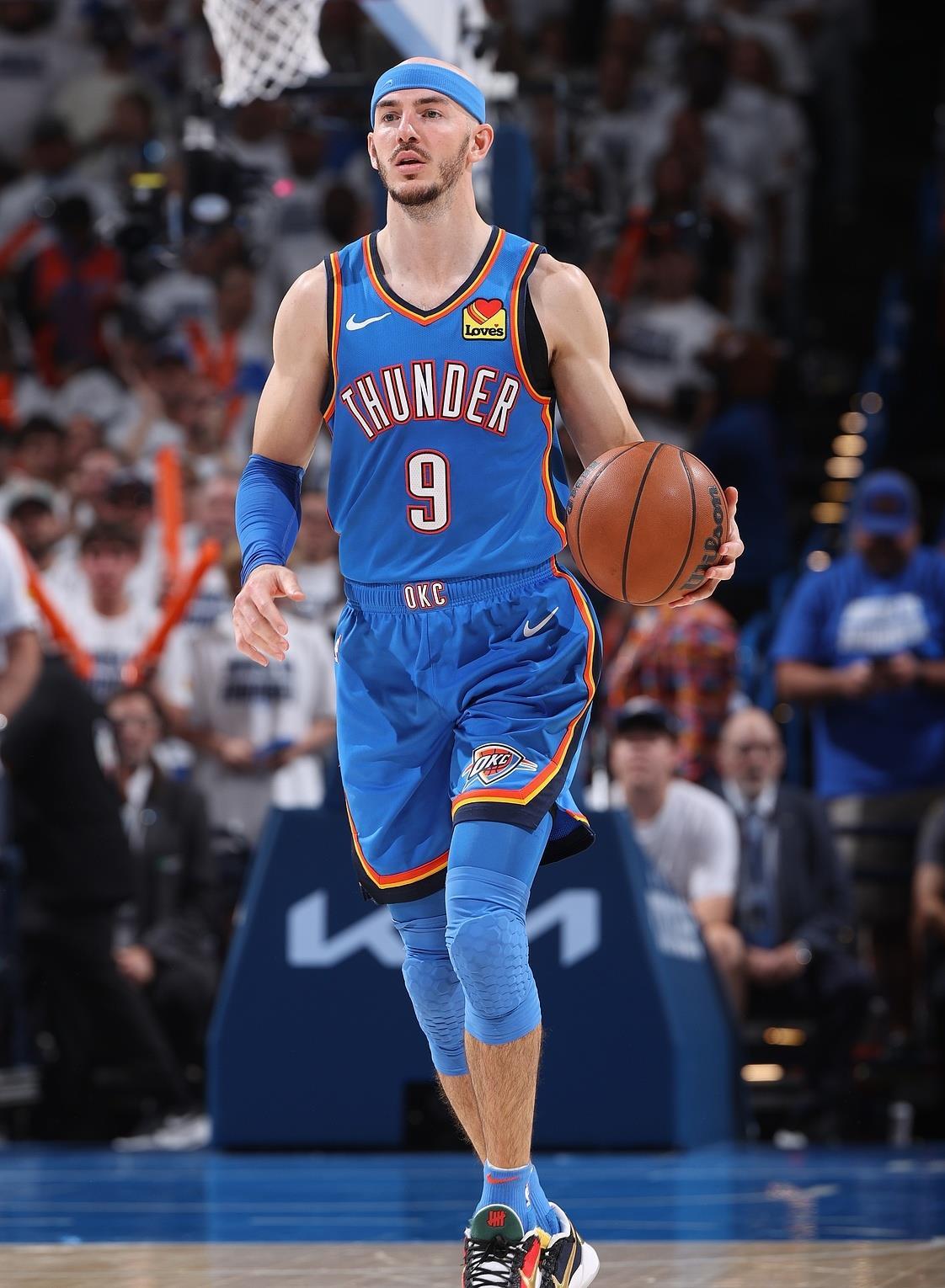 包含俄克拉荷马雷霆发布备战花絮,转会期遗憾出局,社区盾任务艰巨,阵容厚度经受考验的词条 包含俄克拉荷马雷霆发布备战花絮,转会期遗憾出局,社区盾任务艰巨,阵容厚度经受考验的词条