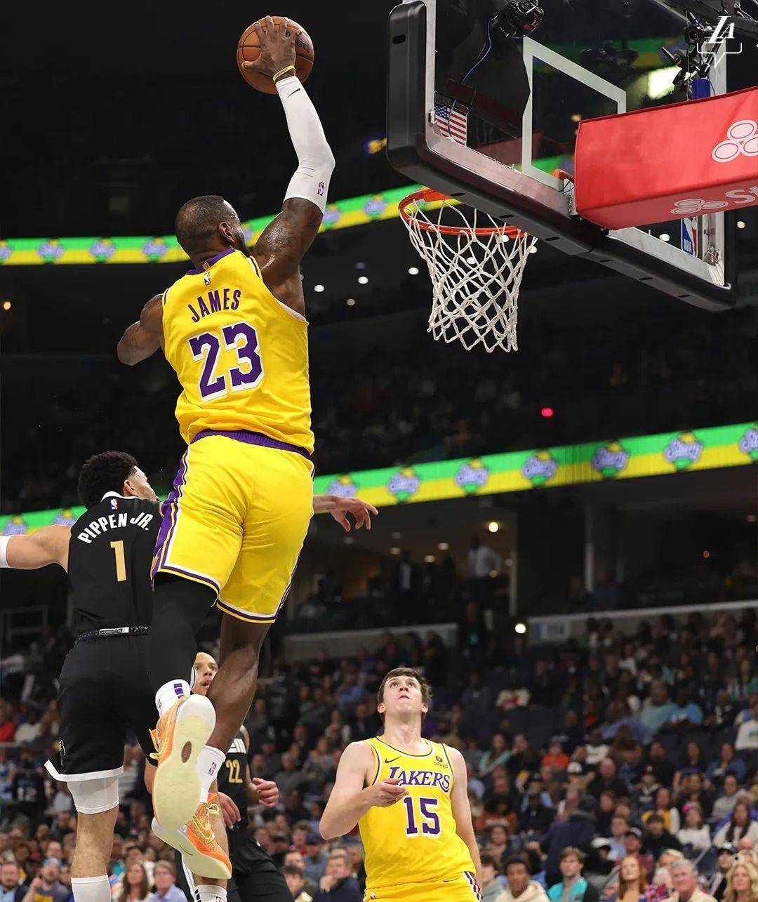 加时末段洛杉矶湖人豪取连胜——全明星赛节点到来，更衣室稳定，医务组通报恢复的简单介绍