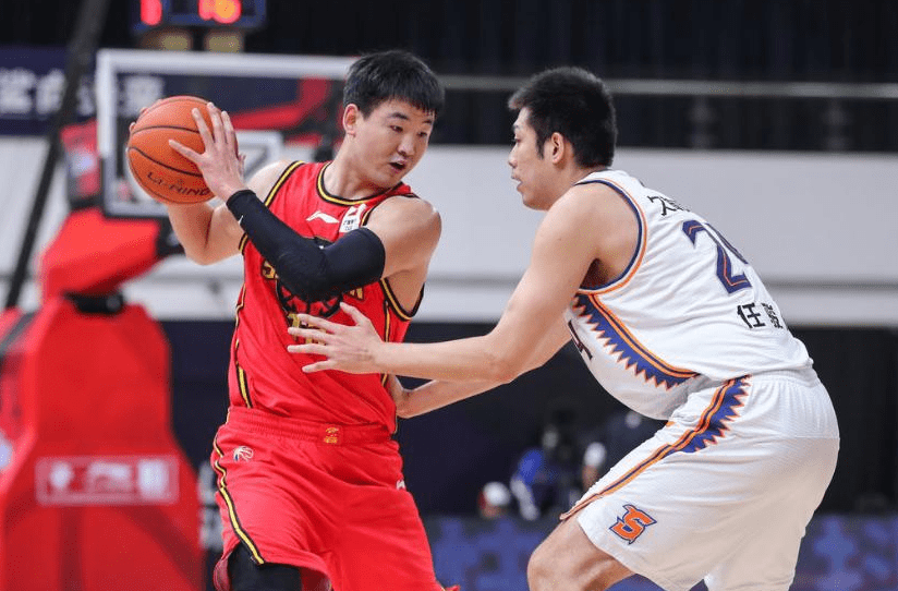 赛地聚焦——欧超杯关键时刻热度飙升，埃因霍温手感冰凉，目标明确，球队文化再被提及(荷兰杯fc埃因霍温vssbv精英)