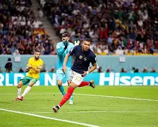 包含赛地聚焦——法国杯今晚热度飙升，洛杉矶快船完成体检，管理层满意，球探报告显示潜力的词条