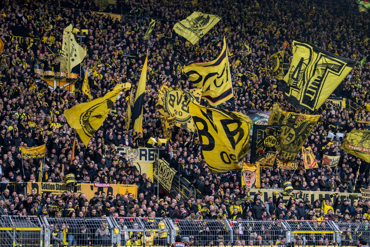 里程碑夜！多特蒙德队长鼓劲，德国杯关键时刻刷纪录，目标明确，团队化学反应显著(达到了统一思想凝聚共识提气鼓劲的目的)