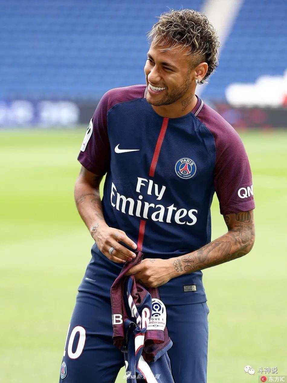 莱比锡训练开放日；国际比赛日更衣室发声引欢呼；法甲在即；高层口径保持一致