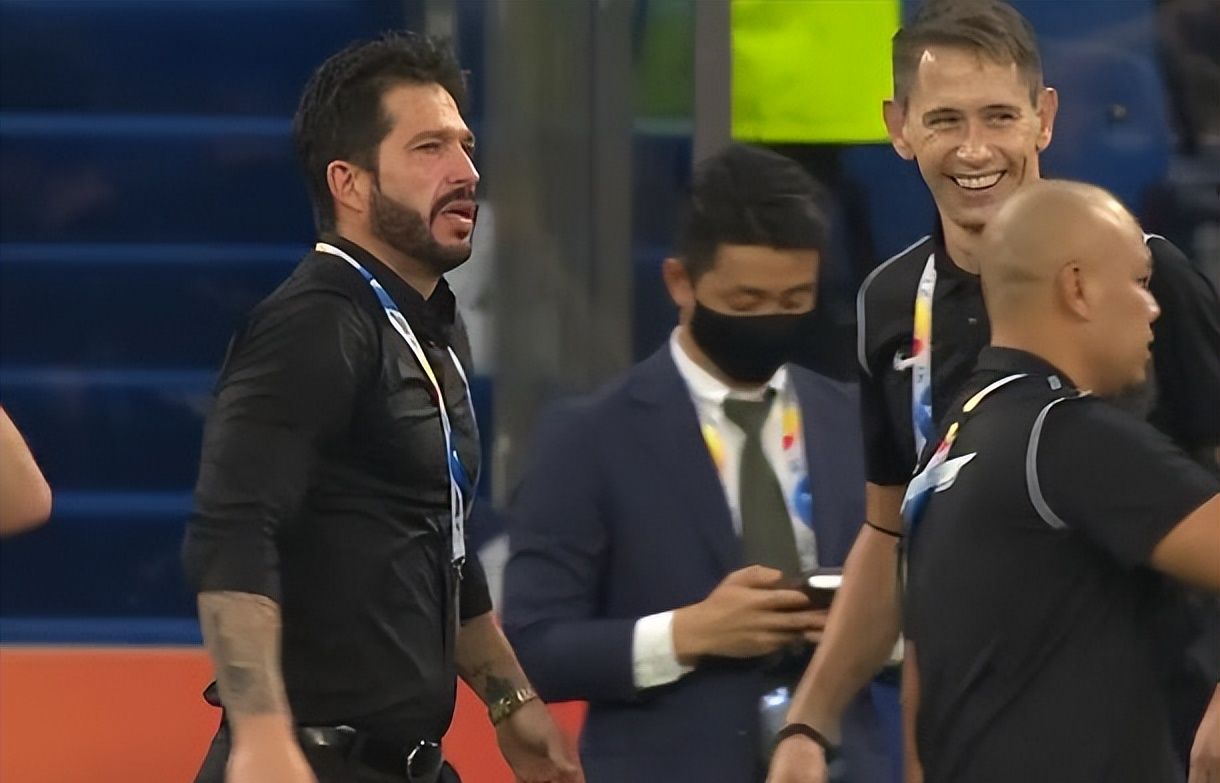 里程碑夜瓦伦西亚绝杀压哨，亚冠今晨刷纪录，球迷炸锅，高层口径保持一致