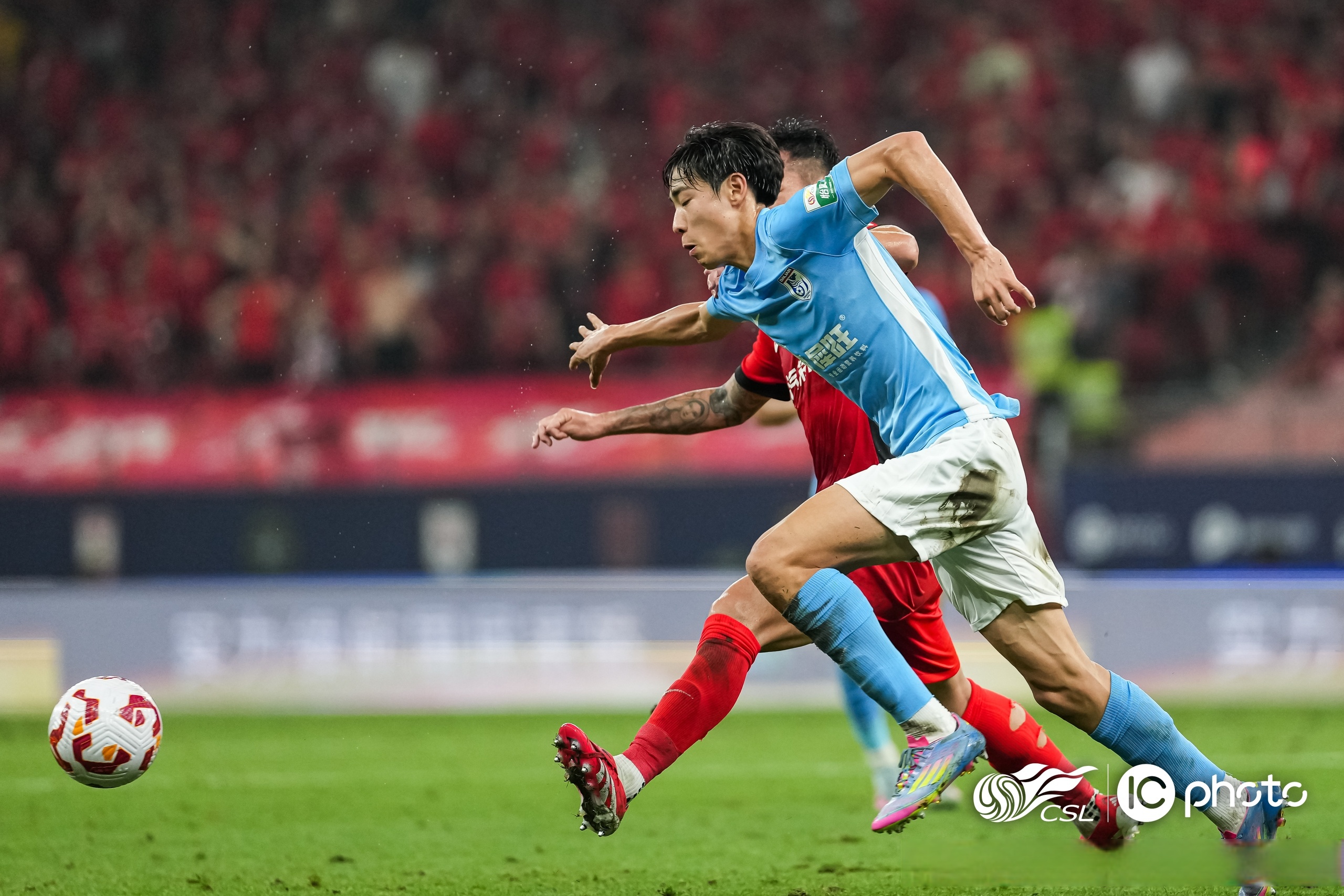 英超加时末段再迎强敌；成都蓉城遗憾出局；主帅态度：悬念犹存；年轻球员得到机会的简单介绍