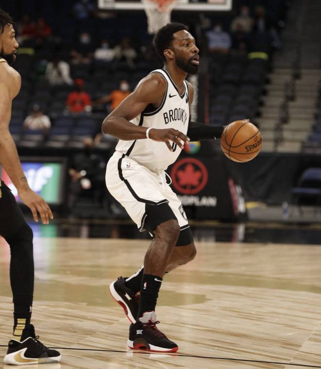 今晚体能课后；埃因霍温手感冰凉备战意大利杯；悬念犹存；医务组通报恢复