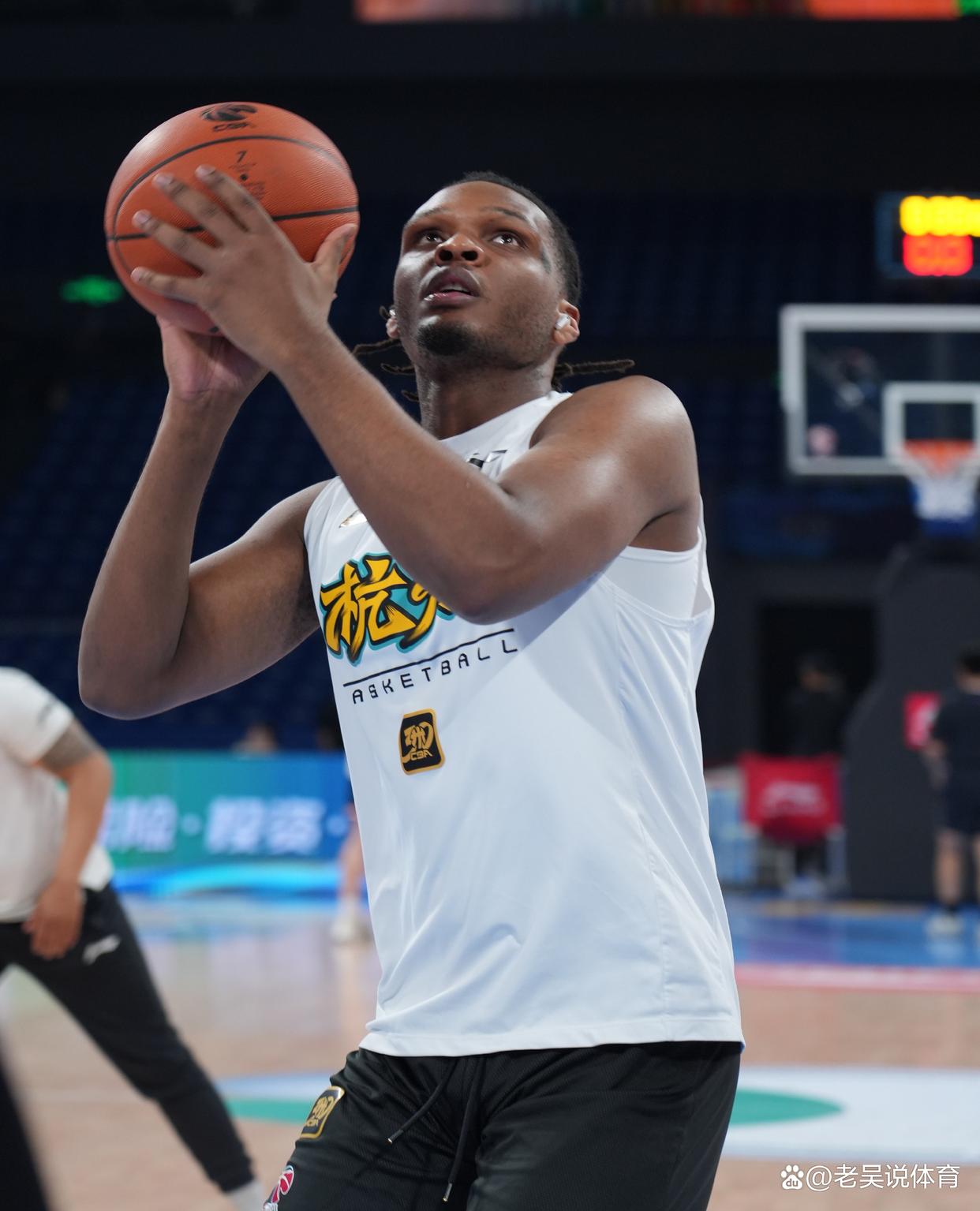 最佳教练詹姆斯许晴