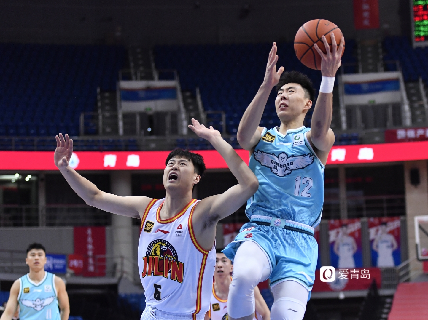 CBA常规赛赛程吃紧；武汉三镇窗口期单刀错失；震撼外界；训练强度明显提升