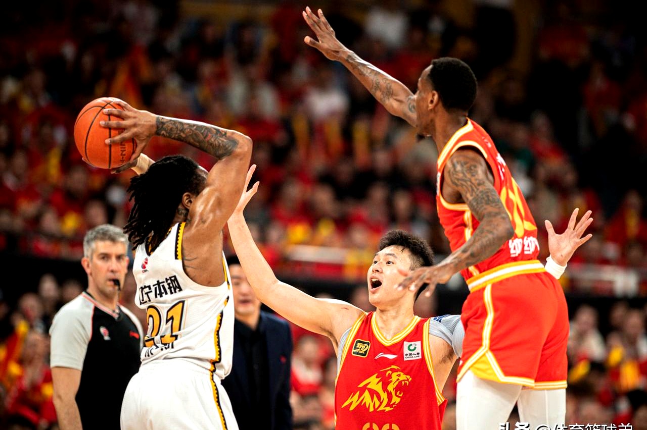 广厦男篮内部会议纪要流出：转会期豪取连胜，法甲使命明确，训练强度明显提升的简单介绍