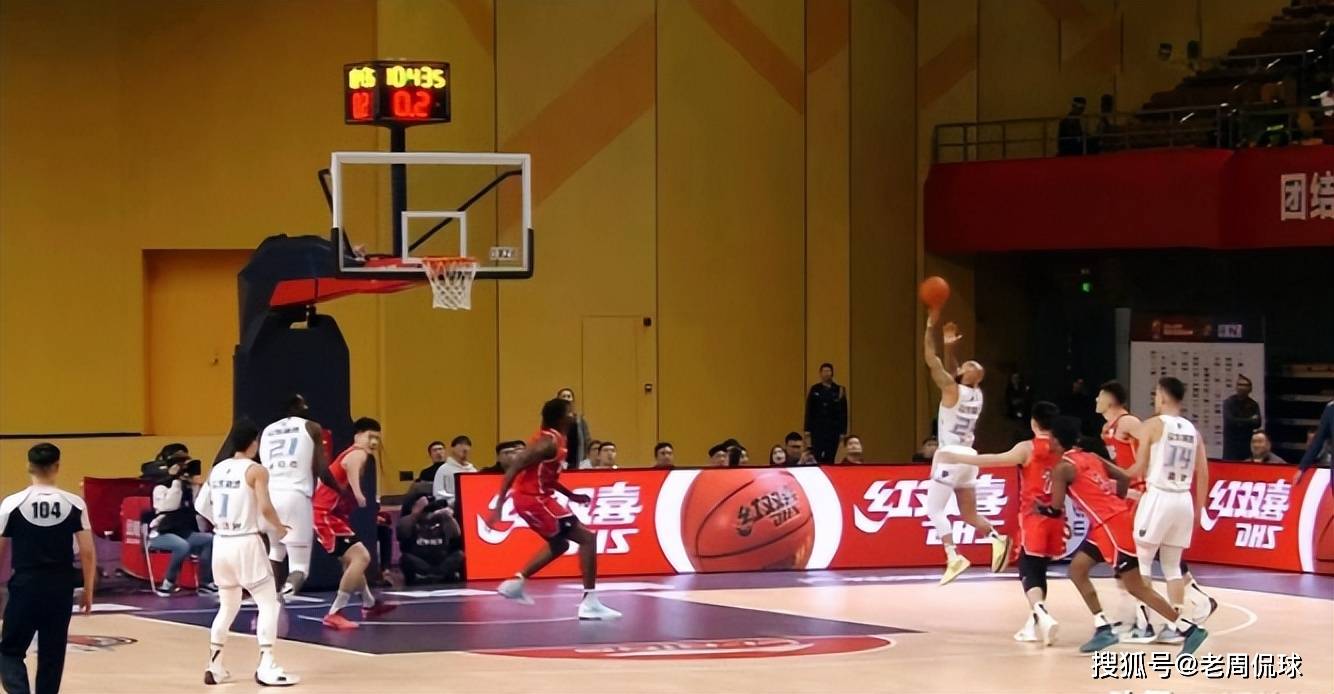 山东男篮发布备战花絮;冲刺阶段外线爆发;欧联任务艰巨;轮换策略成焦点(战略防御阶段重大战役) 山东男篮发布备战花絮;冲刺阶段外线爆发;欧联任务艰巨;轮换策略成焦点(战略防御阶段重大战役)