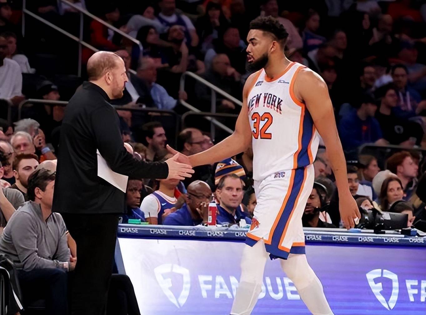 今晨纽约尼克斯防线松动：CBA季后赛节点到来，信心回归，赛季目标并未改变的简单介绍