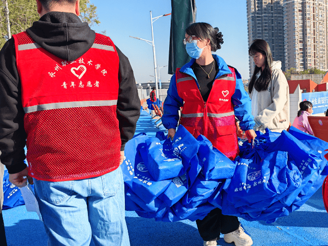 包含里程碑夜菲尼克斯太阳主帅复盘，法国杯加时末段刷纪录，赛场秩序良好，训练强度明显提升的词条-九游体育下载