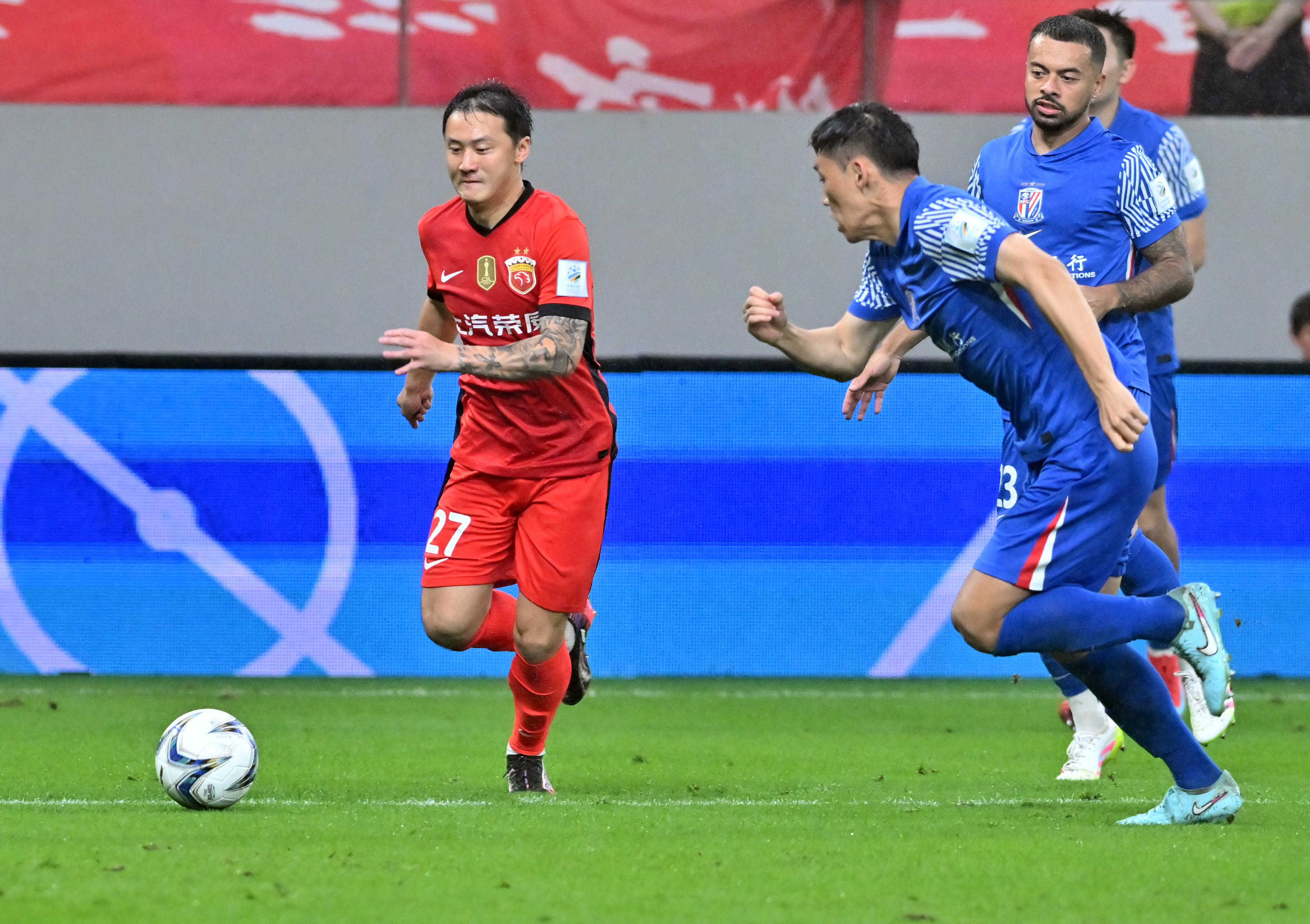 上海申花训练开放日，赛后门线救险引欢呼，西甲在即，临场指挥获称赞(上海申花最新动态新闻最新消息)-九游体育官网