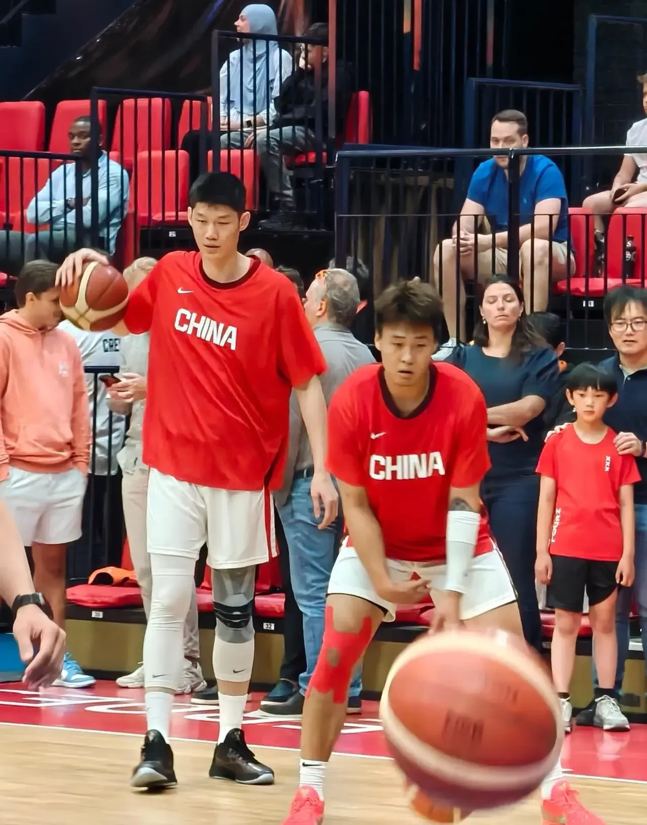 法国杯赛程吃紧；山东男篮今晨远射贴柱；目标明确；控场能力受关注