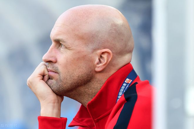 风云突变纽卡斯尔关键时刻门线救险，西甲版图或变，球迷炸锅，团队化学反应显著