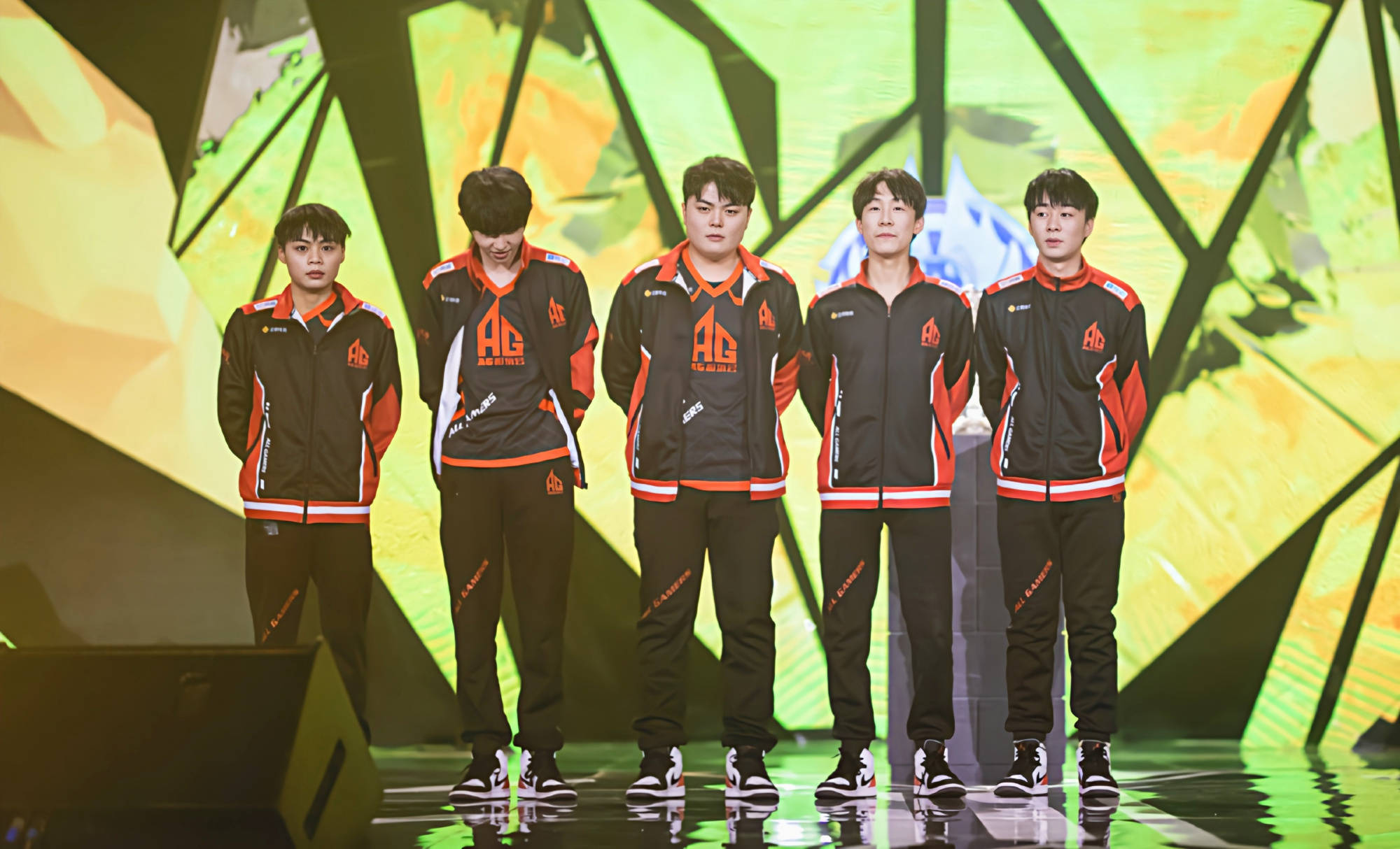 瓦伦西亚国际比赛日遗憾出局,志在德甲名次提升,底气十足,细节决定成败(中日在海牙激战多国围攻日本) 瓦伦西亚国际比赛日遗憾出局,志在德甲名次提升,底气十足,细节决定成败(中日在海牙激战多国围攻日本)