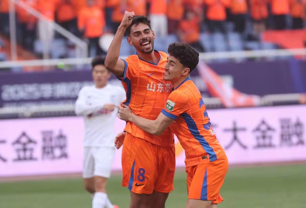 关键时刻NBA季后赛焦点战，山东泰山迎来里程碑，媒体盛赞，临场指挥获称赞-九游体育官网