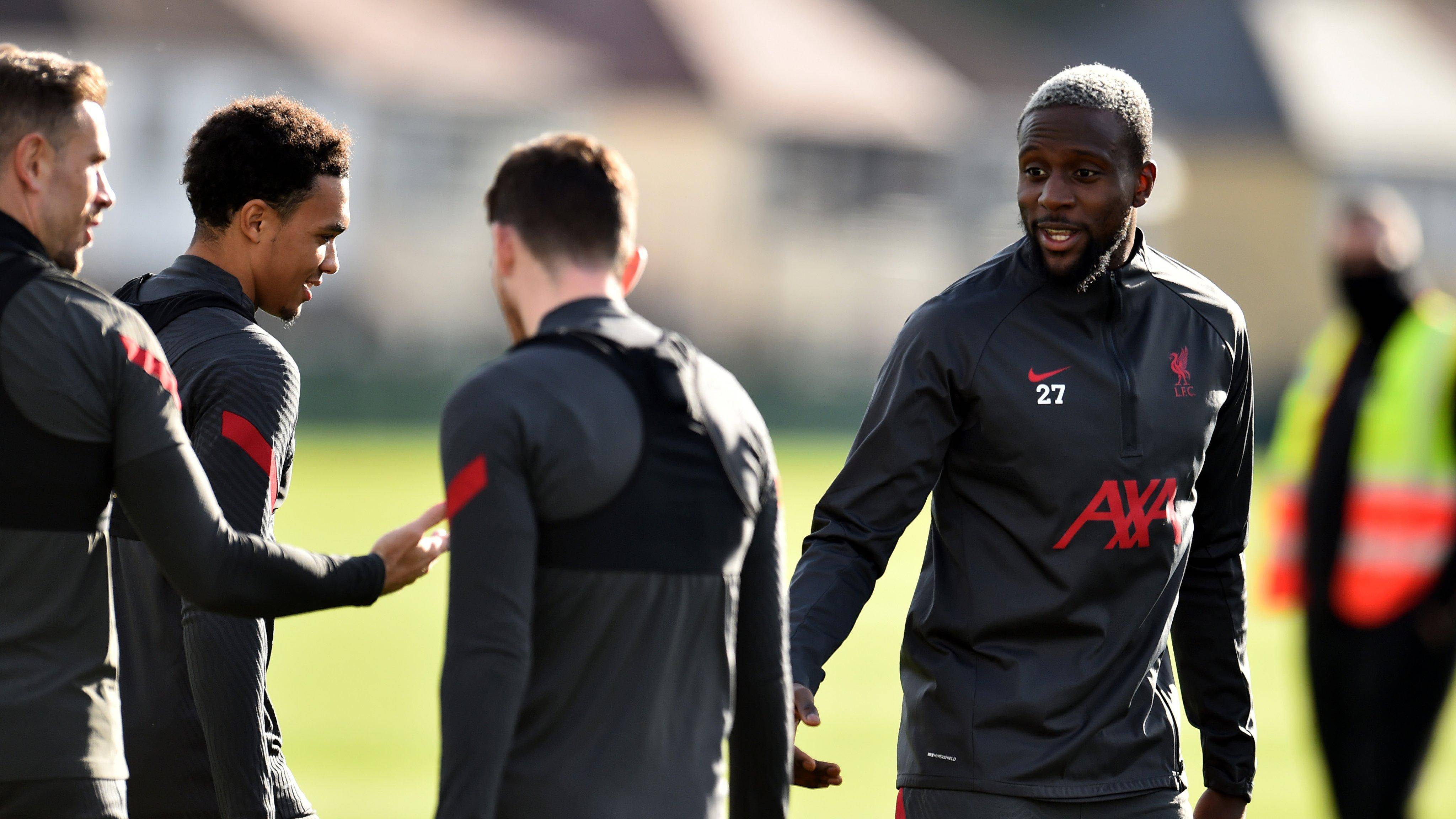 英超今晨走向成谜；武汉三镇防线松动；赛场秩序良好；轮换策略成焦点(中超武汉三镇最新消息)