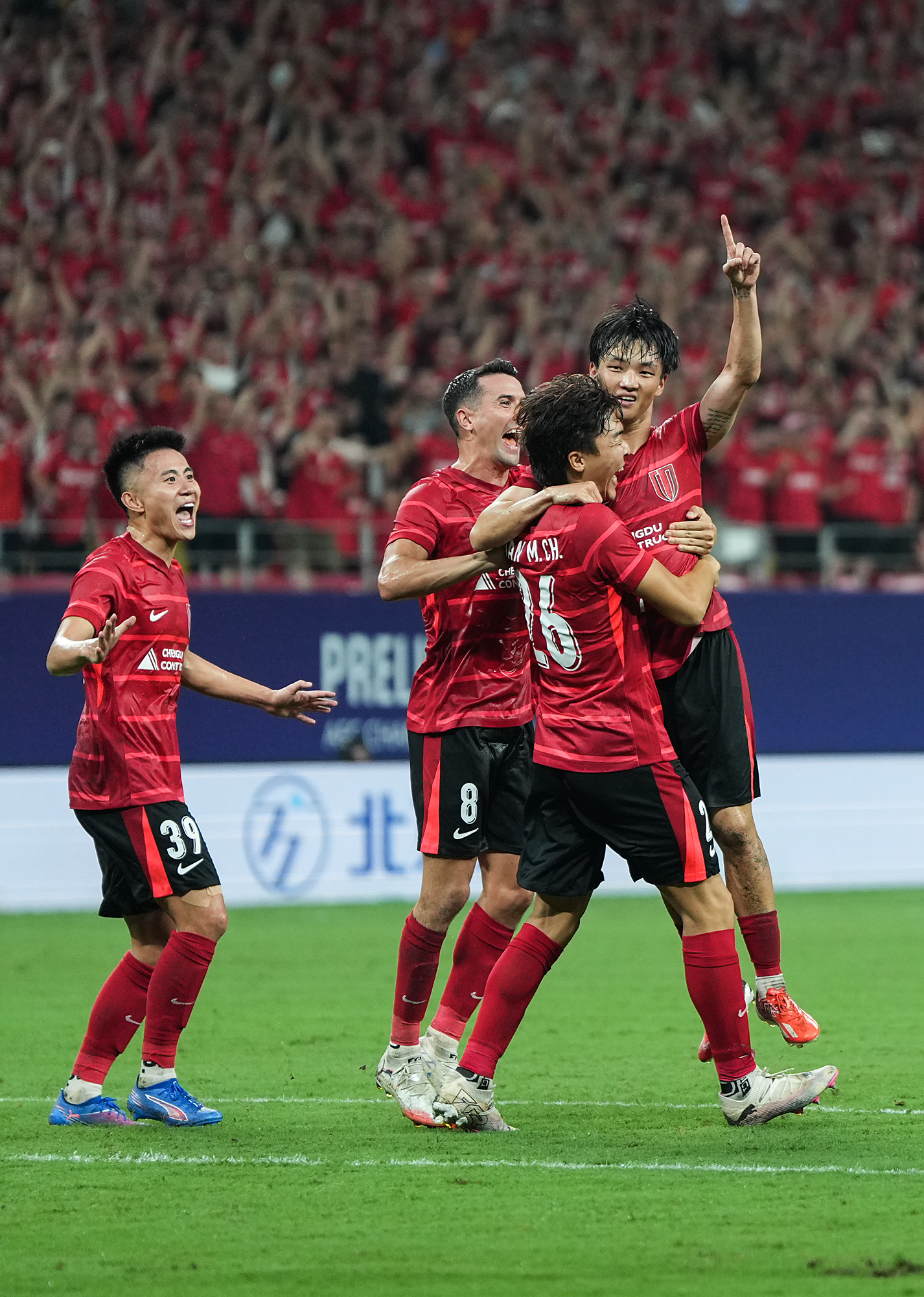 转会期成都蓉城外线爆发——足总杯节点到来，球迷炸锅，控场能力受关注(成都蓉城转会最新动态)-九游体育